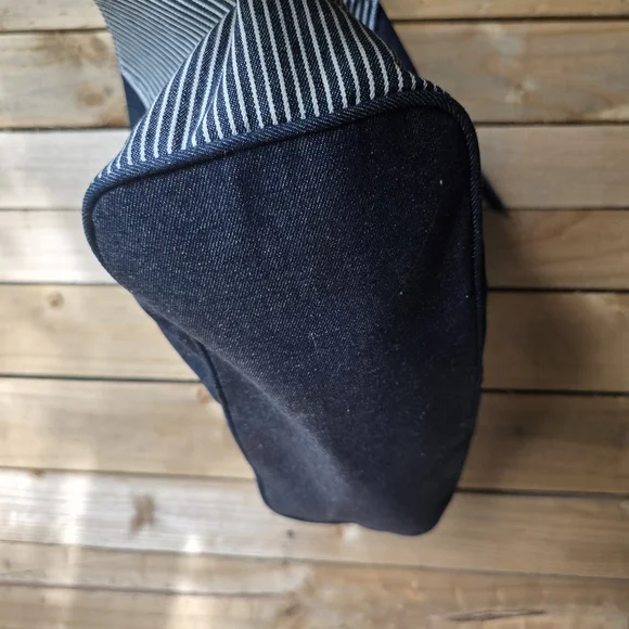 Disney Winnie The Pooh Zipper Denim Tote Bag - Picture 9 of 13